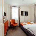 Glaus Hotel